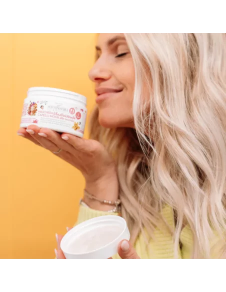 Maschera Elasticizzante Capelli Mossi alle Nocciole